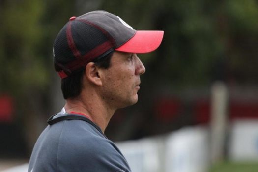 Zé Ricardo tem muito trabalho pela frente (Gilvan de Souza / Flamengo)