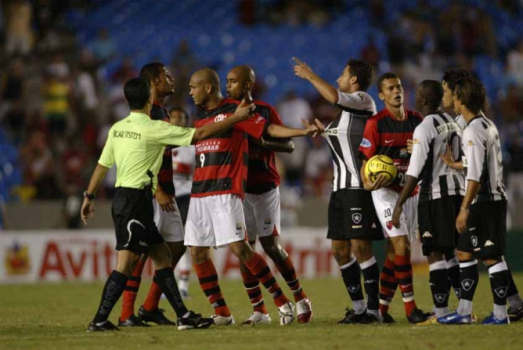 Flamengo 2x2 Botafogo - 29/4/2007