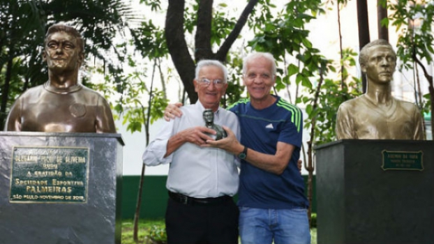 Ademir da Guia - Busto na sede social do Palmeiras