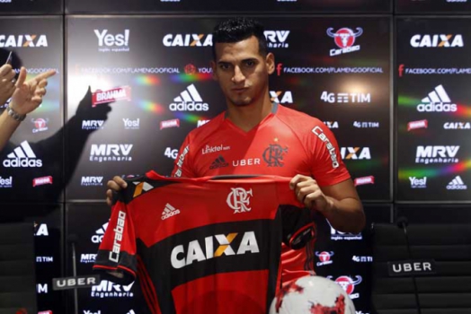 Flamengo - Apresentação Miguel Trauco
