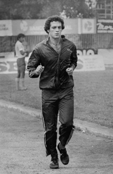 Para os mais antigos não dá para esquecer que Abel Braga, hoje técnico do Fluminense, foi xerife da zaga do PSG entre os anos de 1979 e 1981