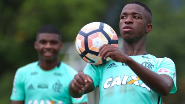 Vinícius Júnior em treinamento do Flamengo