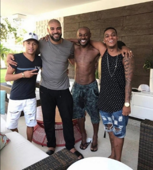 Adriano e Love relembram "Império do Amor"