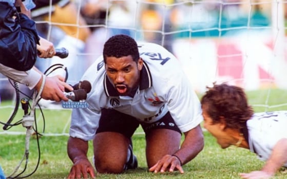 No Paulista de 1993, o atacante Viola marcou o gol da vitória do Timão sobre o Palmeiras e imitou um porco em sua comemoração