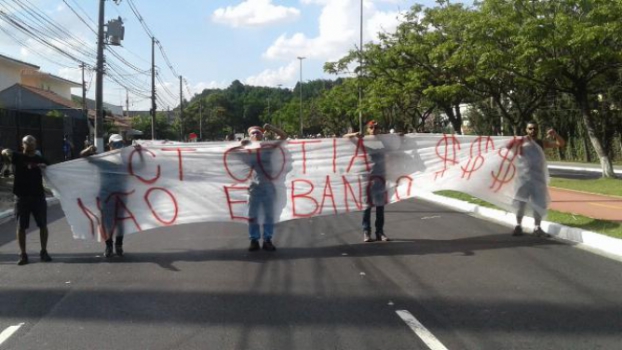 Protesto do São Paulo - Morumbi