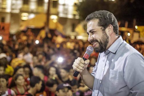 'Se decidisse desafiar Bolsonaro, a Seleção entraria para a história', dispara Guilherme Boulos