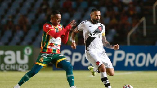 Nenê loses a penalty at the end, and Vasco is defeated by Sampaio Corrêa in the B Series of the Brasileirão