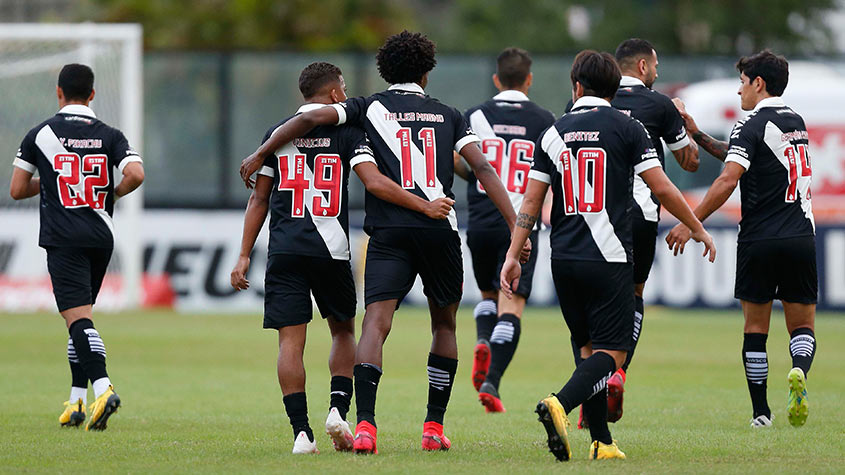 Flamengo e Vasco pelo Carioca é adiado para quinta-feira (15)