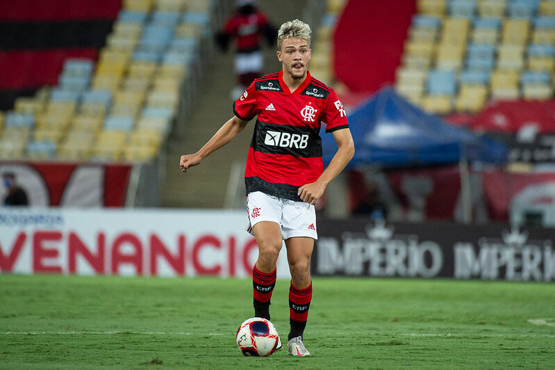 Flamengo chega a 20 jogadores da base que receberam chances na