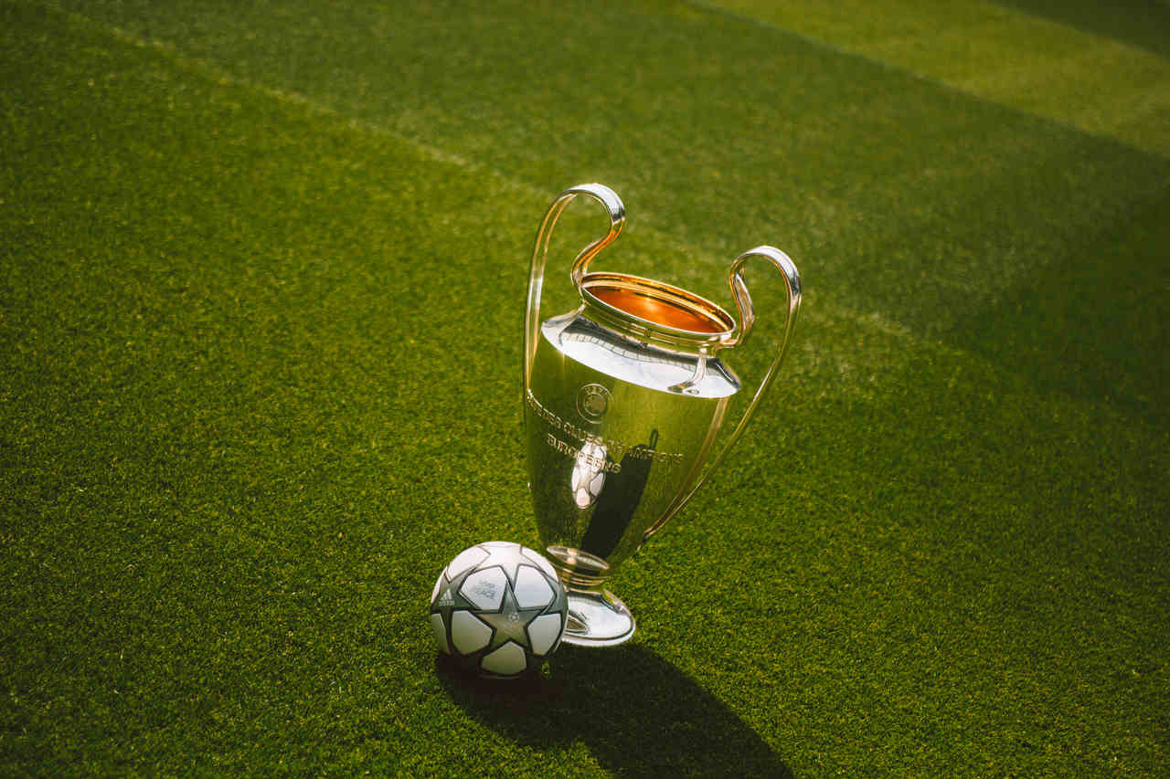 Adidas revela bola para a fase final da Champions League em 2022 » Mantos  do Futebol