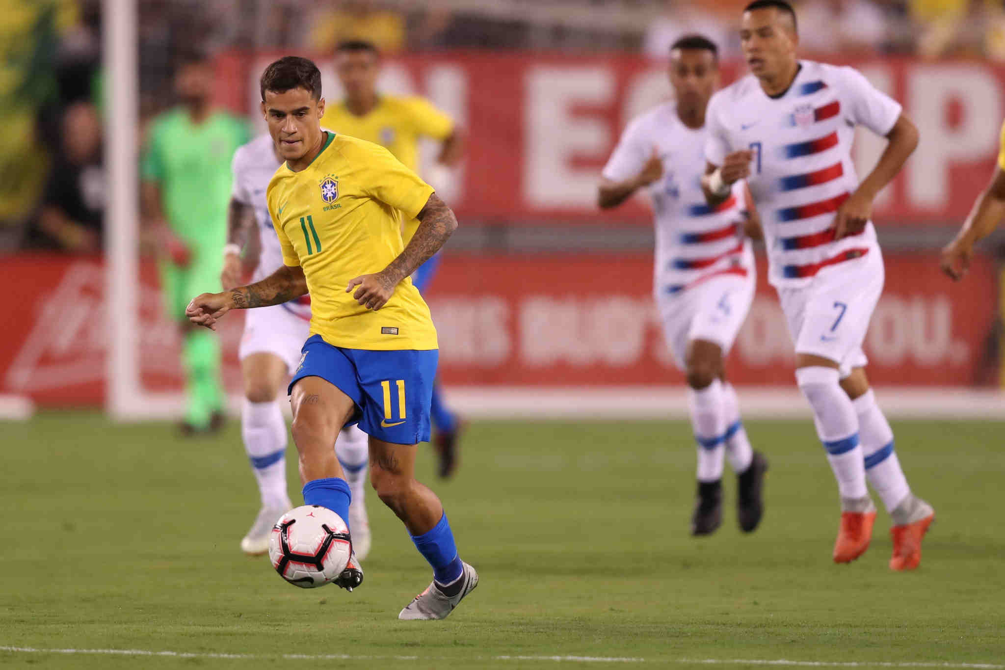 Seleção brasileira vence primeiro amistoso no ginásio  Nélio Dias