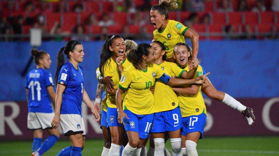 Futebol feminino: hoje é dia de fazer história - 24/09/2022 - UOL