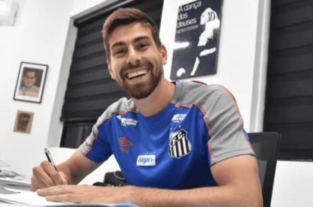 Santos Oficializa As Contratacoes De Para E Luan Peres Lance