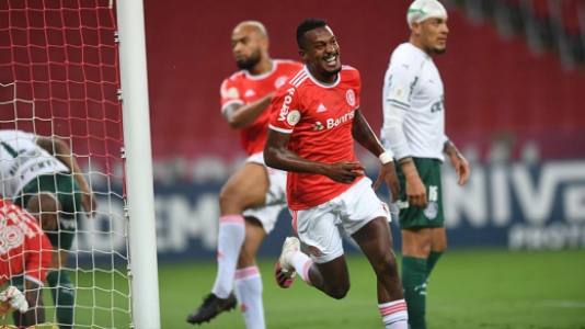 Na Despedida De Idolo D Alessandro Internacional Vence O Palmeiras No Beira Rio Lance