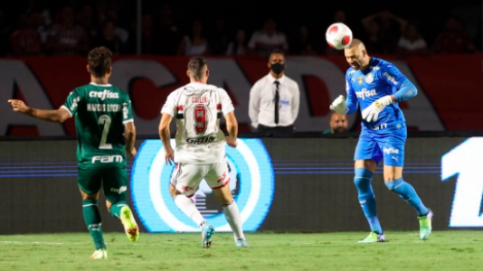 Quem perdeu o pênalti do Palmeiras contra o São Paulo?