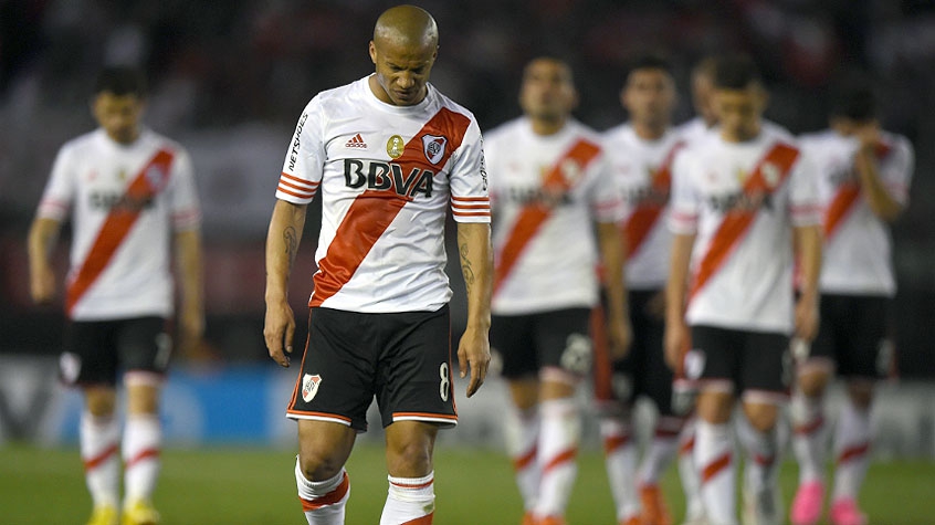 HOME - River Plate x HuracÃ¡n - Copa Sul-Americana - Carlos Sanchez (Foto: Eitan Abramovich/AFP)