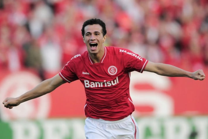 piffero diz que inter nao fara loucuras por leandro damiao lance piffero diz que inter nao fara