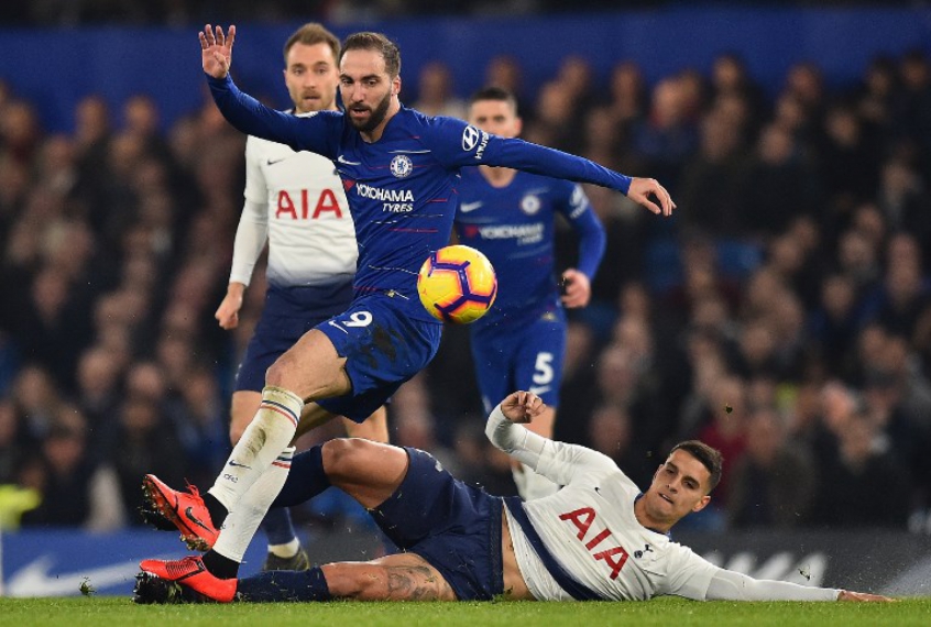 Com Gol Contra Bizarro Chelsea Bate Tottenham Em Classico Londrino Lance