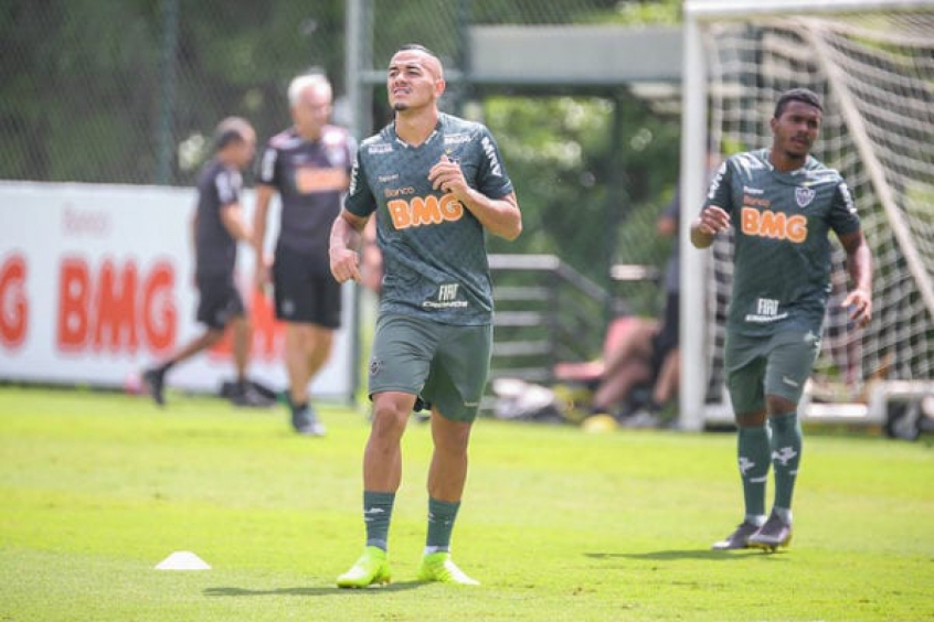 Emprestado Pelo Palmeiras Ao Galo, Papagaio Pode Ir A Chape Ou Série B