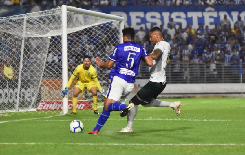 Csa Leva A Melhor Contra O Goias E Vence A Primeira No Brasileirao Lance