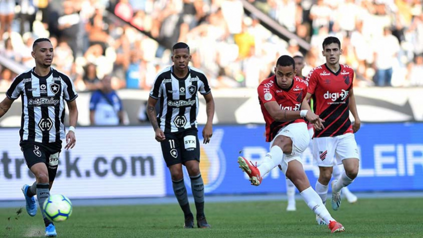 Botafogo Enfrenta Athletico Em Busca De 'vitória Improvável' Fora De ...