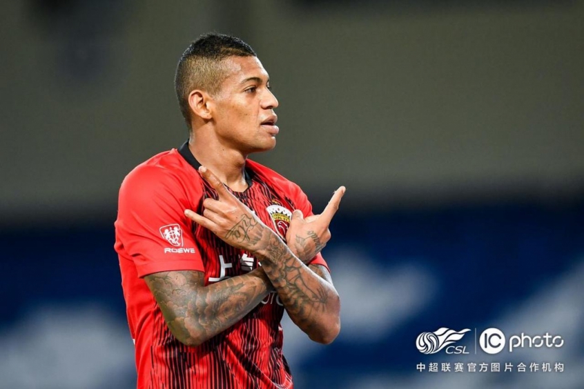 Ricardo Lopes marca duas vezes pelo Shanghai SIPG e ...