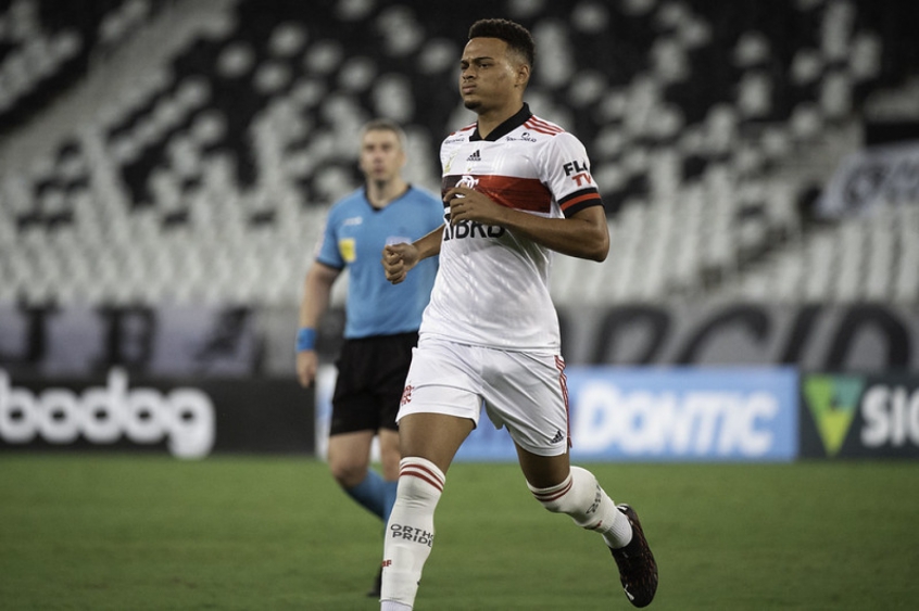 De volta ao Flamengo, Rodrigo Muniz recebe elogios ...