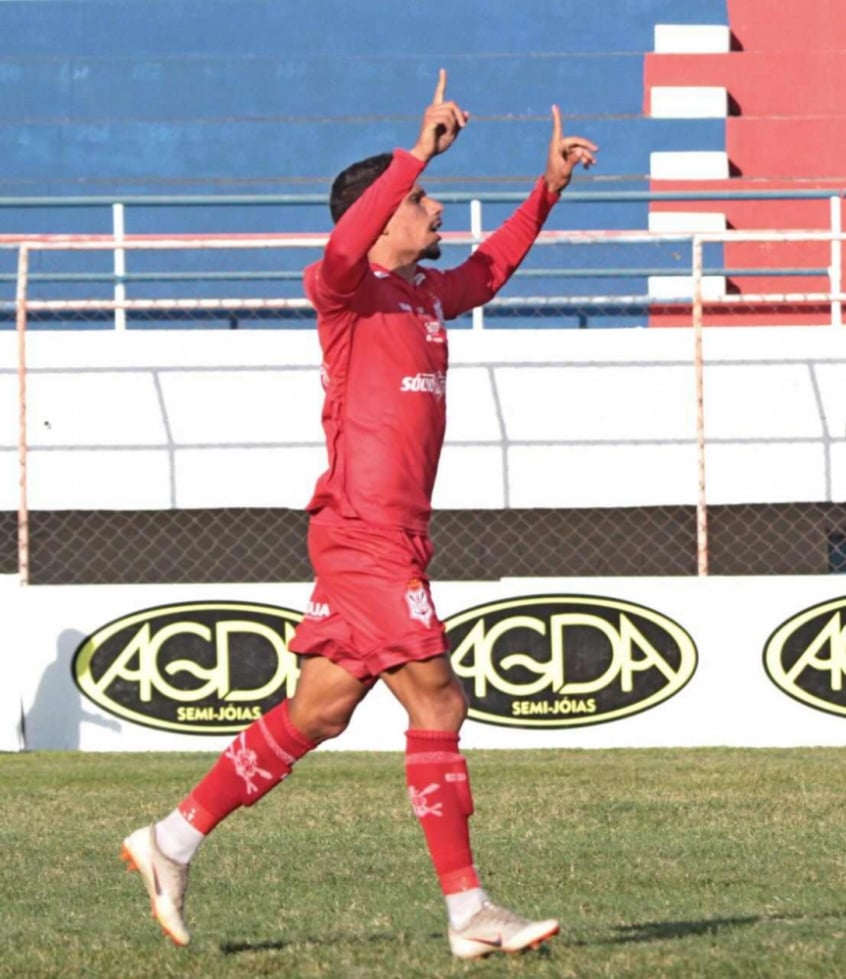 Erick Bahia Comemora Vitória Do Sergipe No Jogo De Ida Da Final Do ...