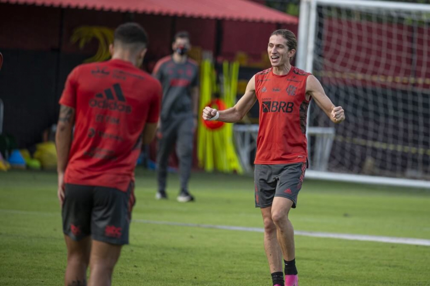 Filipe Luís Completará 100 Jogos Pelo Flamengo Contra O Olimpia ...