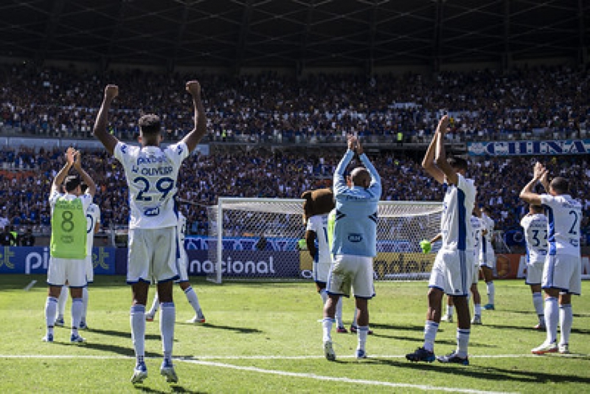 Qual foi o público pagante no jogo do Cruzeiro?