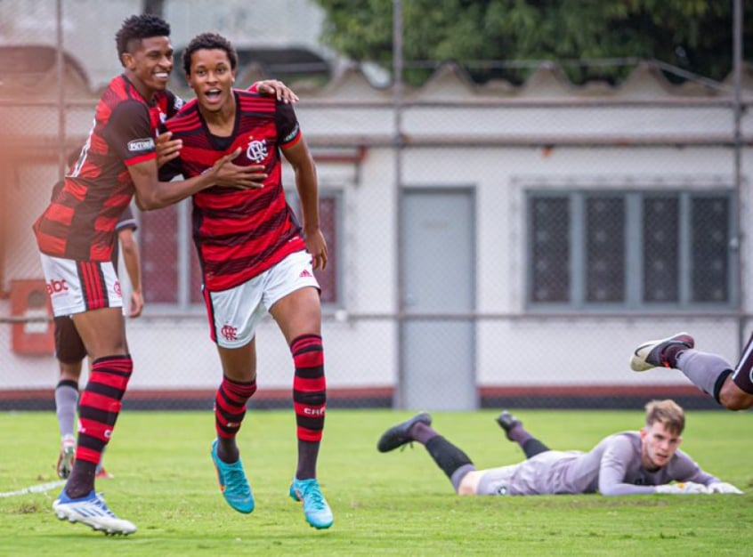 Sub-20: Sob olhares de John Textor, Flamengo vence o Botafogo no Brasileiro