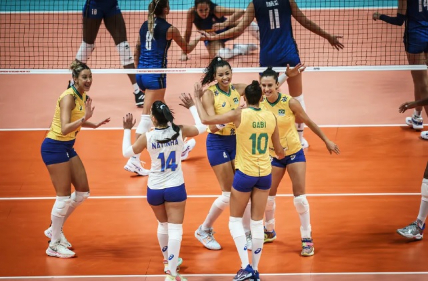 Que horas vai ser o jogo de vôlei da seleção brasileira hoje?