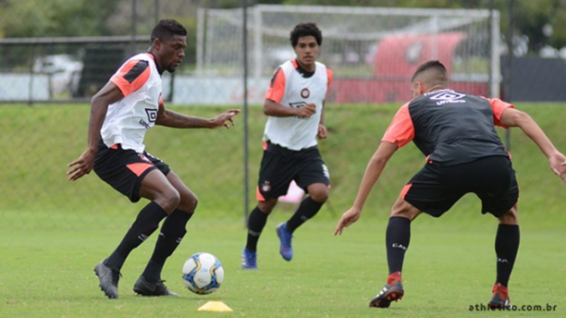 Três jogadores são ligados ao interesse do Ceará sendo ...