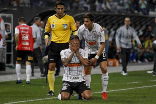 Em jogo adiado, Corinthians vence o Goiás e entra no G6 do ...