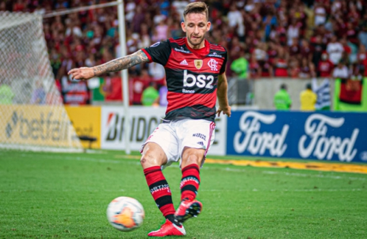 Na Estreia No Maracana Flamengo Vence O Barcelona Equ Pela Liberta Lance