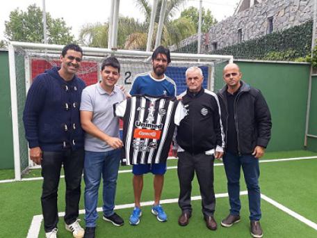 Athletic Club, de São João Del Rei, contrata Loco Abreu para a disputa do  Campeonato Mineiro 2021 | LANCE!