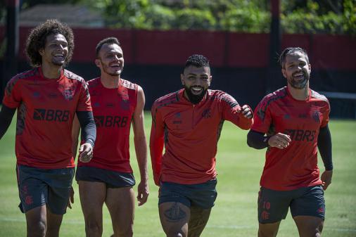 Jogadores do Flamengo se despedem de Renê, reforço do Internacional: ‘Referência de profissionalismo’