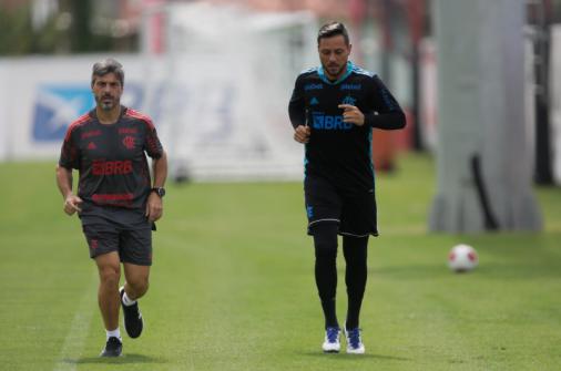 Flamengo: Diego Alves pode seguir como desfalque e zagueiro retorna para o Fla-Flu