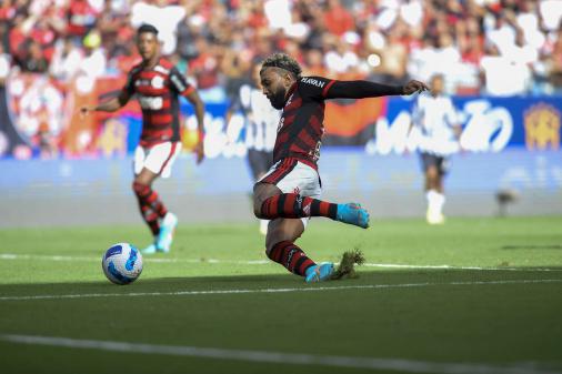 ‘Seguimos trabalhando e juntos’, escreve Gabi após vice do Flamengo na Supercopa