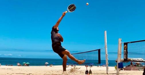 Rafael Moura, el hombre del fútbol, ​​debuta profesionalmente jugando tenis playa en Belo Horizonte este viernes