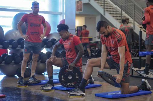 À espera do rival, Flamengo inicia preparação para a final do Carioca