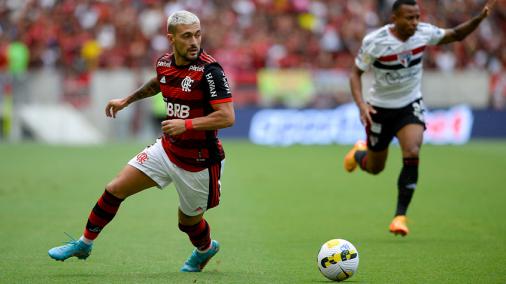 VÍDEO: Os melhores momentos da vitória do Flamengo sobre o São Paulo pelo Campeonato Brasileiro