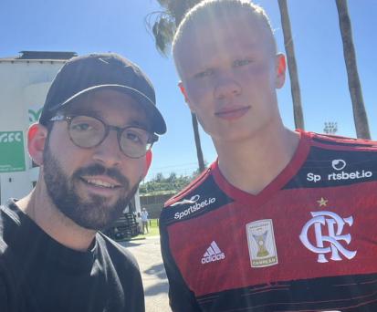 Haaland aparece com camisa do Flamengo nas redes e torcedores se empolgam: ‘Vem pra cá’