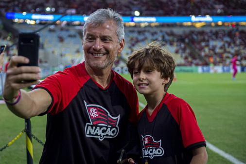 Flamengo atualiza planos de sócio-torcedor e aumenta mensalidades