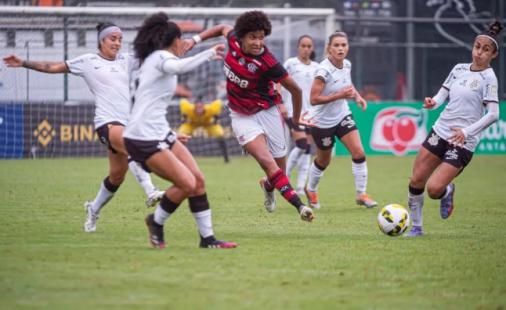 Com gol no fim, Corinthians vence o Flamengo no Brasileirão Feminino