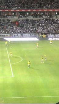 VÍDEO: Gabigol volta a provocar torcida do Atlético-MG e pede mais barulho em vaias contra o Flamengo