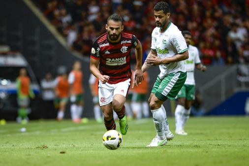 Thiago Maia brinca com ‘Dorivalismo’ e vê mudança no Flamengo: ‘Ambiente está mais alegre’