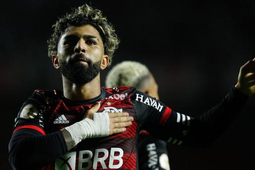 Gabigol cumpre previsão de Dorival Júnior e chega em alta para jogo decisivo do Flamengo na Libertadores