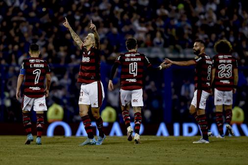 Flamengo encerra agosto ‘quase perfeito’ e segue vivo na briga por três títulos; veja raio-X