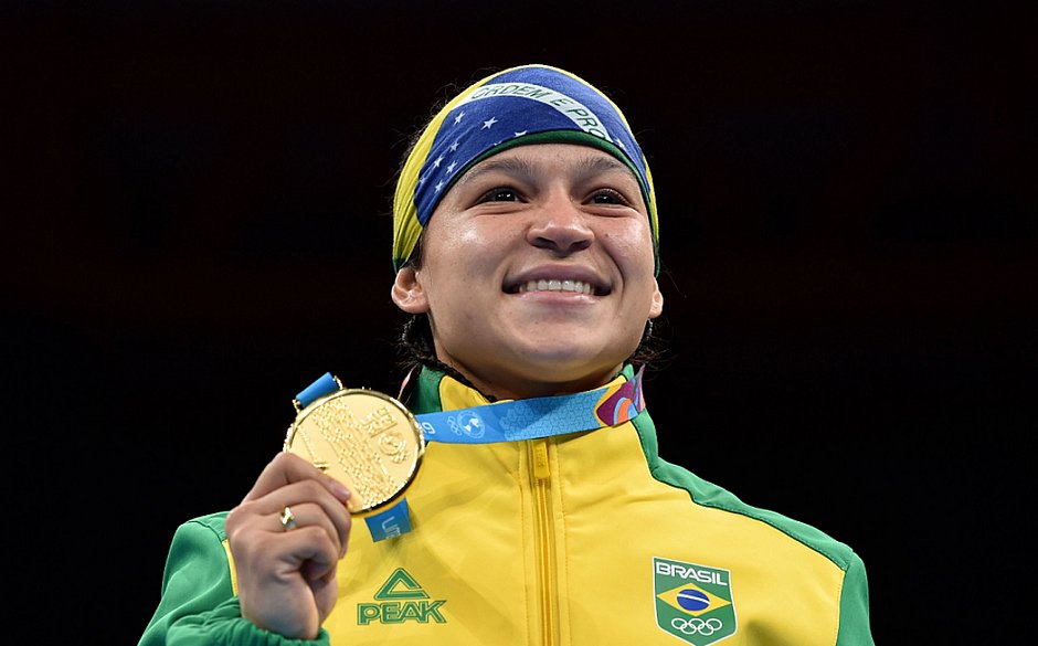 Beatriz Ferreira conquistou o título mundial de boxe na categoria até 60kg.